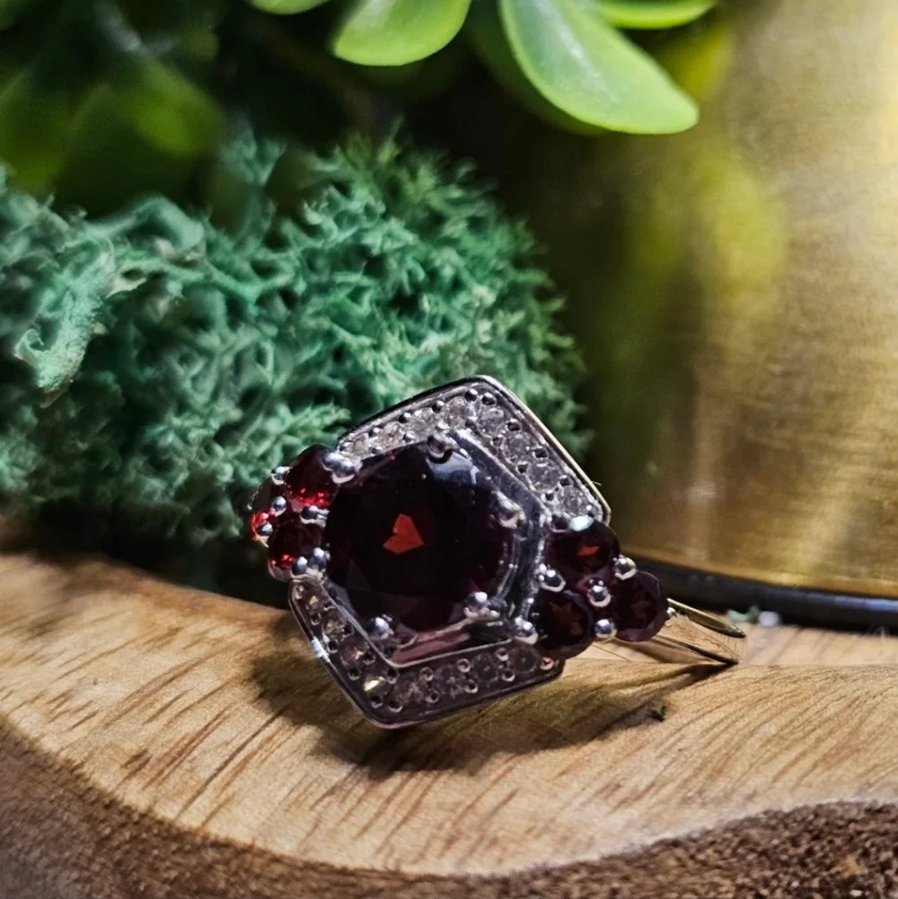 Red Vermelho Garnet & White Zircon ring
